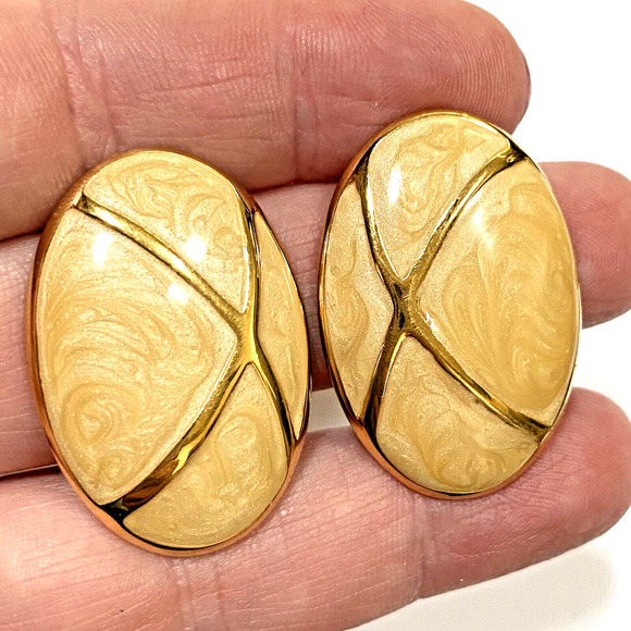 Napier Vintage Clip On Earrings 1980s Boss Lady Oval Goldtone & Golden Enamel - Picture 6 of 7